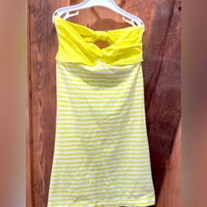 Abercrombie & Fitch  Top XS yellow .Perfect Condition